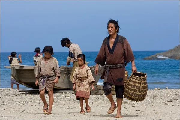 映画「カムイ外伝」半兵衛(小林薫)